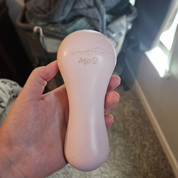 Clarisonic Mia 2 Light Pink Cleansing Device - Picture 1 of 2